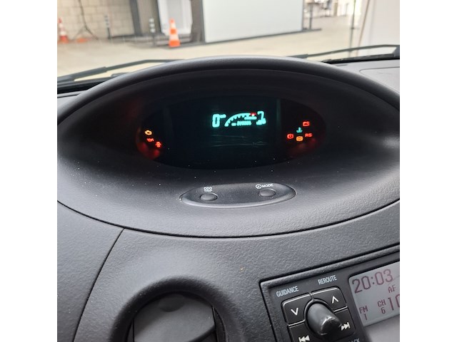 Personenauto, toyota, yaris, 1.3 vvt-i sol, grijs, 2004 - afbeelding 10 van  34