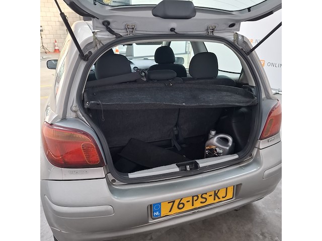 Personenauto, toyota, yaris, 1.3 vvt-i sol, grijs, 2004 - afbeelding 16 van  34