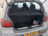 Personenauto, toyota, yaris, 1.3 vvt-i sol, grijs, 2004 - afbeelding 16 van  34