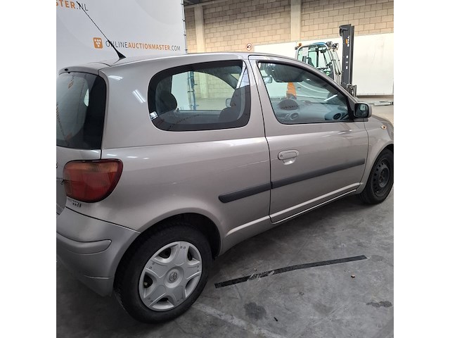 Personenauto, toyota, yaris, 1.3 vvt-i sol, grijs, 2004 - afbeelding 29 van  34