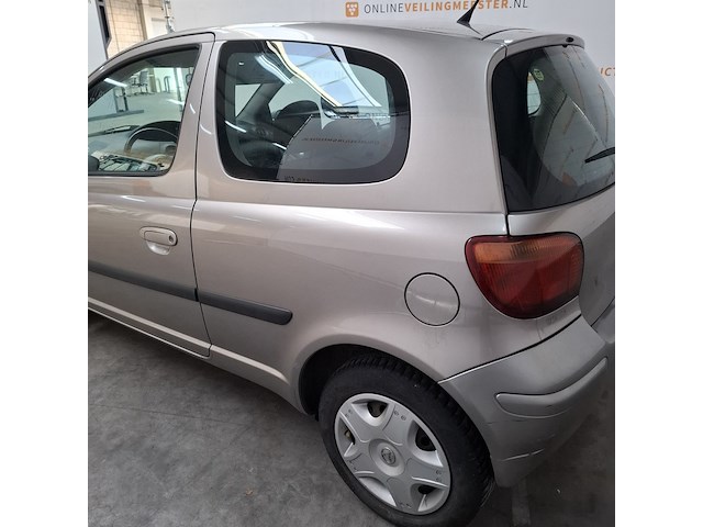 Personenauto, toyota, yaris, 1.3 vvt-i sol, grijs, 2004 - afbeelding 31 van  34