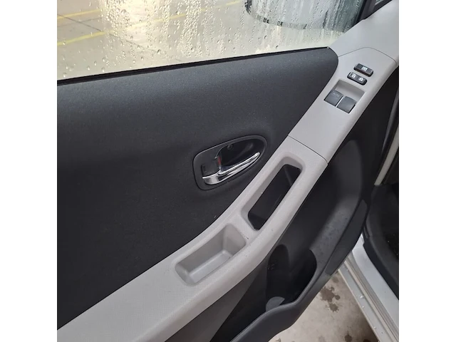 Personenauto, toyota, yaris, 1.3 vvti aspiration, 2010 - afbeelding 28 van  69