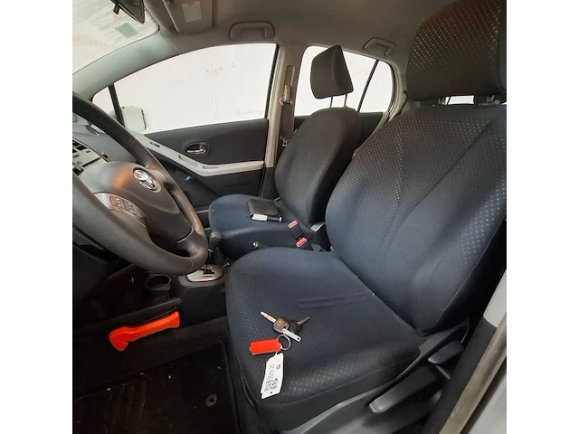 Personenauto, toyota, yaris, 1.3 vvti aspiration, 2010 - afbeelding 31 van  69