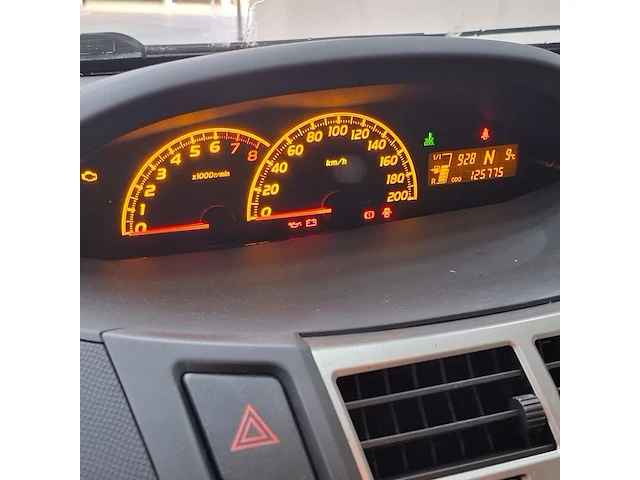 Personenauto, toyota, yaris, 1.3 vvti aspiration, 2010 - afbeelding 33 van  69