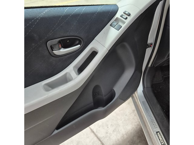 Personenauto, toyota, yaris, 1.3 vvti luna, 2006 - afbeelding 6 van  33