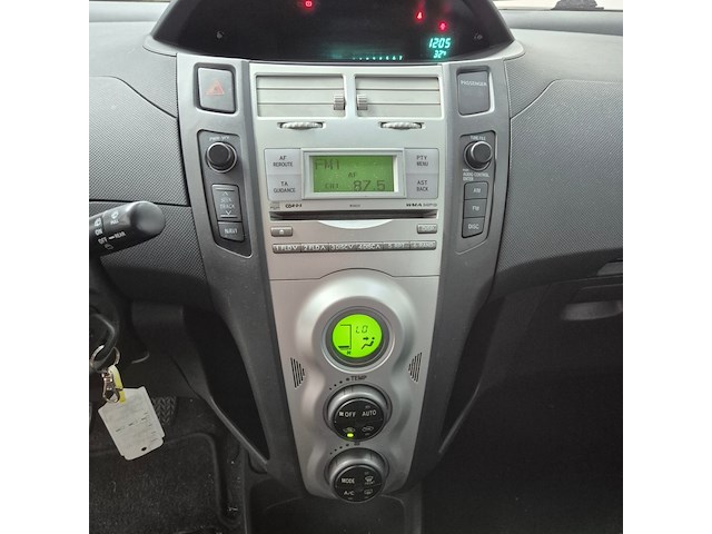 Personenauto, toyota, yaris, 1.3 vvti luna, 2006 - afbeelding 10 van  33