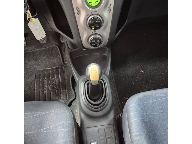 Personenauto, toyota, yaris, 1.3 vvti luna, 2006 - afbeelding 11 van  33