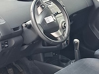 Personenauto, toyota, yaris, 1.3 vvti sol, 2008 - afbeelding 2 van  26