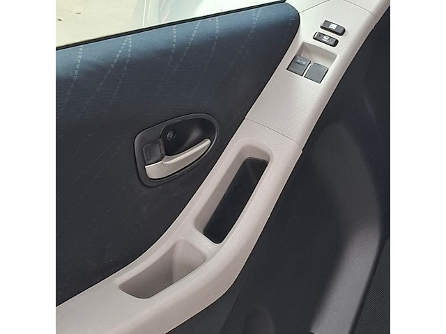 Personenauto, toyota, yaris, 1.3 vvti sol, 2008 - afbeelding 3 van  26