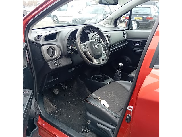 Personenauto, toyota, yaris, 1.4 d-4d aspiration, 2011 - afbeelding 2 van  14