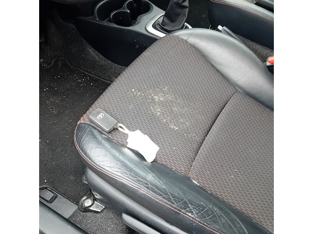 Personenauto, toyota, yaris, 1.4 d-4d aspiration, 2011 - afbeelding 4 van  14