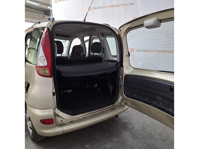 Personenauto, toyota, yaris verso, 1.3 vvt-i sol, 2005 - afbeelding 28 van  56