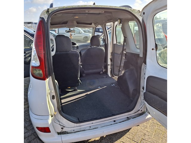 Personenauto toyota, yaris verso, 1.3 vvt-i terra, wit, 2004 - afbeelding 10 van  12