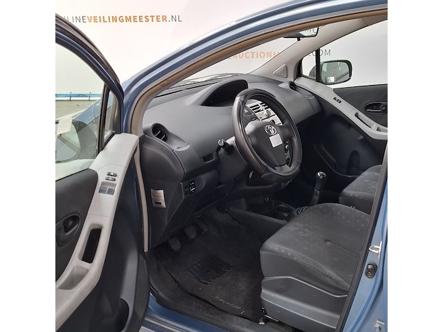 Personenauto, toyota, yaris - afbeelding 11 van  32