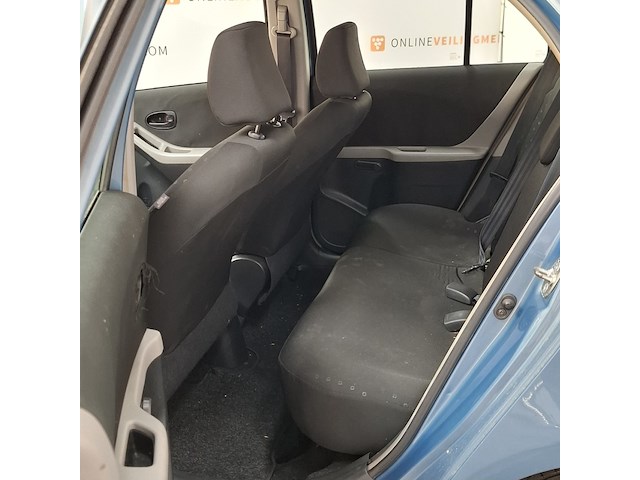 Personenauto, toyota, yaris - afbeelding 13 van  32