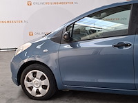 Personenauto, toyota, yaris - afbeelding 32 van  32