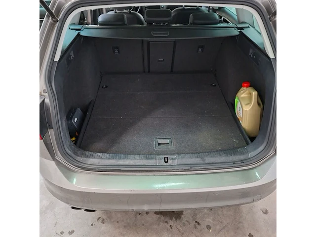 Personenauto, volkswagen, 2.0 tdi highline, 2014 - afbeelding 37 van  51