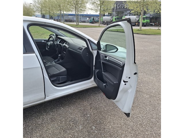 Personenauto, volkswagen, e-golf, 2017 - afbeelding 10 van  48