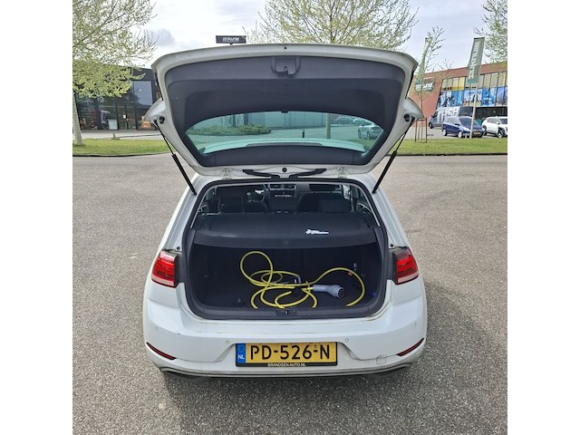 Personenauto, volkswagen, e-golf, 2017 - afbeelding 15 van  48