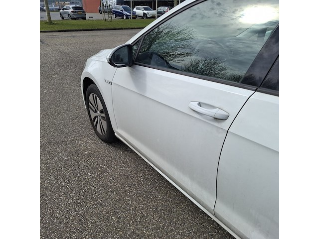 Personenauto, volkswagen, e-golf, 2017 - afbeelding 19 van  48
