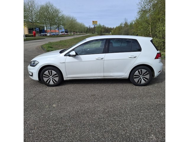 Personenauto, volkswagen, e-golf, 2017 - afbeelding 47 van  48