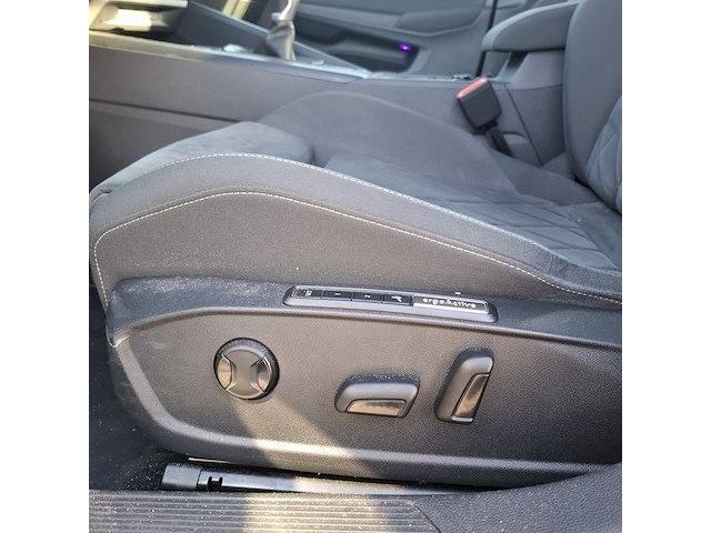 Personenauto, volkswagen, golf 1.0 tsi, 2020 - afbeelding 22 van  57