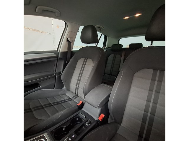Personenauto, volkswagen, golf, 1.0 tsi connected series, 2016 - afbeelding 26 van  55