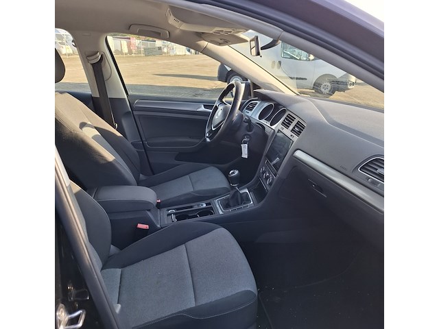 Personenauto, volkswagen, golf, 1.2 tsi easyline - afbeelding 39 van  46