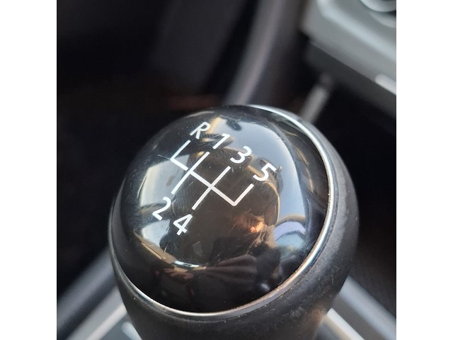 Personenauto, volkswagen, golf, 1.2 tsi easyline - afbeelding 41 van  46