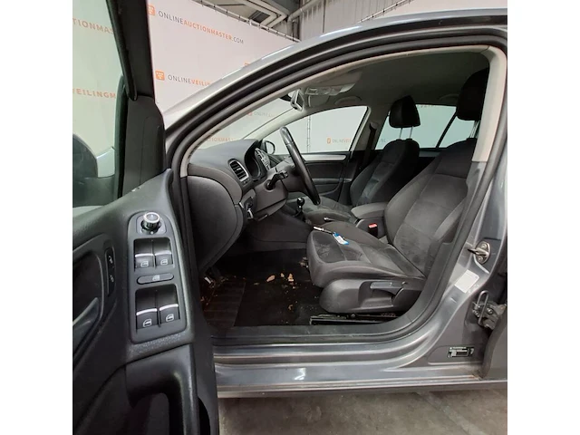 Personenauto, volkswagen, golf, 1.2 tsi highline bluemotion, 2012 - afbeelding 32 van  53