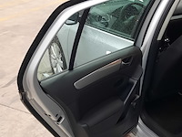 Personenauto, volkswagen, golf, 1.2 tsi tour ii, 2010 - afbeelding 19 van  33