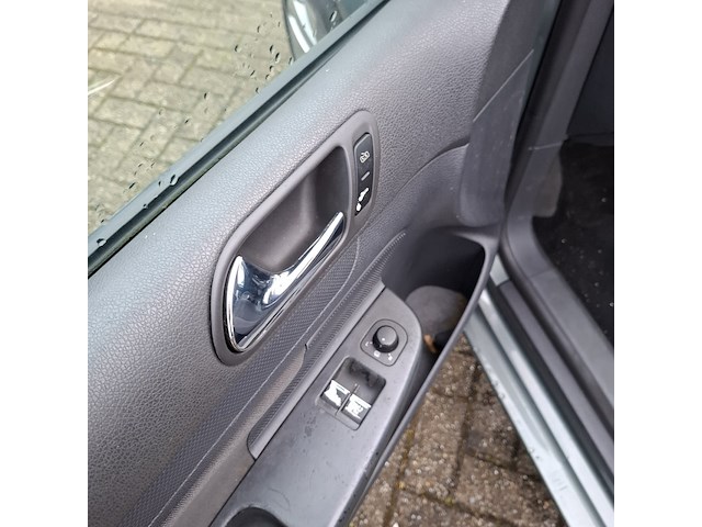 Personenauto, volkswagen, golf, 1.4 trendline, 2004 - afbeelding 3 van  12