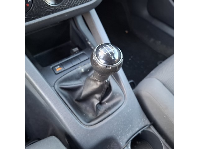 Personenauto, volkswagen, golf, 1.4 trendline, grijs, 2004 - afbeelding 25 van  41