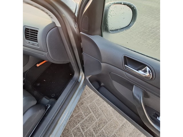 Personenauto, volkswagen, golf, 1.4 trendline, grijs, 2004 - afbeelding 29 van  41