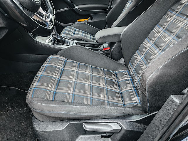 Personenauto, volkswagen, golf, 1.4 tsi gte, 2015 - afbeelding 14 van  39