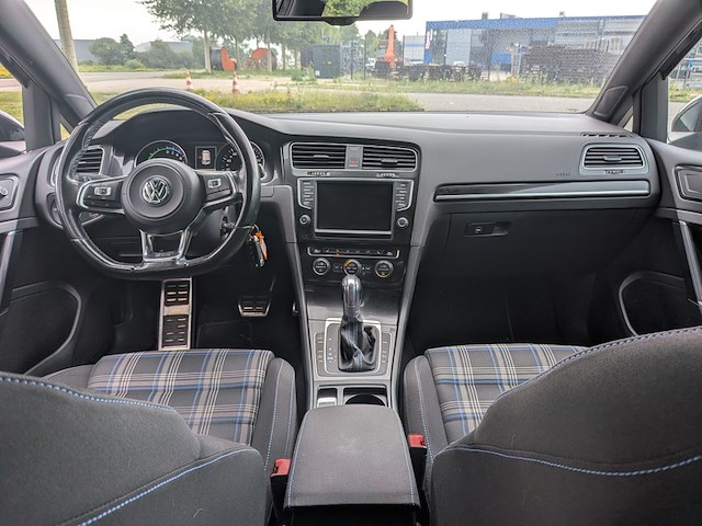 Personenauto, volkswagen, golf, 1.4 tsi gte, 2015 - afbeelding 15 van  38