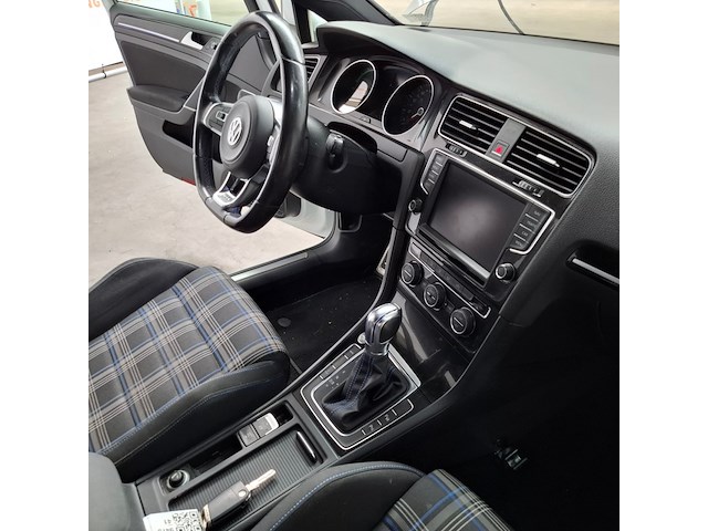 Personenauto, volkswagen, golf, 1.4 tsi gte, 2015 - afbeelding 49 van  73