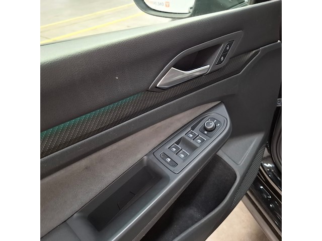 Personenauto, volkswagen, golf, 1.5 etsi r-line, 2020 - afbeelding 37 van  82