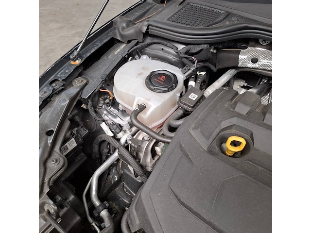 Personenauto, volkswagen, golf, 1.5 etsi r-line, 2020 - afbeelding 72 van  82