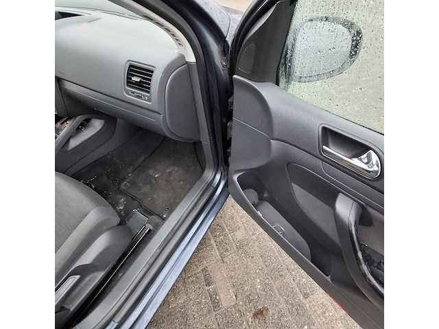 Personenauto, volkswagen, golf 1.6 fsi trendline, 2004 - afbeelding 32 van  44