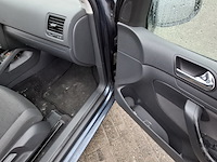 Personenauto, volkswagen, golf 1.6 fsi trendline, 2004 - afbeelding 32 van  44