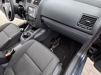 Personenauto volkswagen, golf 1.6 fsi trendline, grijs, bouwjaar 2006 - afbeelding 37 van  47