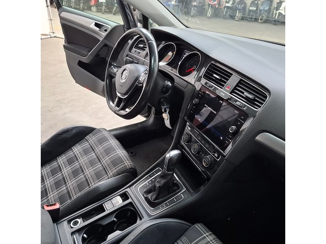 Personenauto, volkswagen, golf, 1.6 tdi comfortline, 2017 - afbeelding 46 van  66