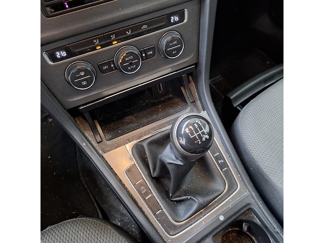 Personenauto, volkswagen, golf, 1.6 tdi comfortline bluemotion, 2014 - afbeelding 25 van  54