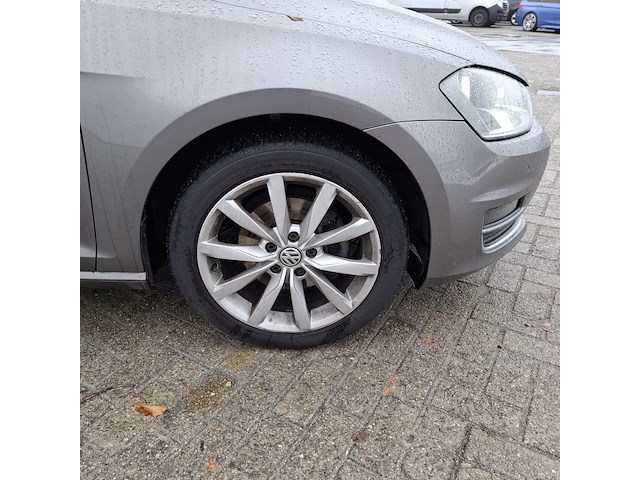 Personenauto, volkswagen, golf, 1.6 tdi connected series, 2016 - afbeelding 8 van  47