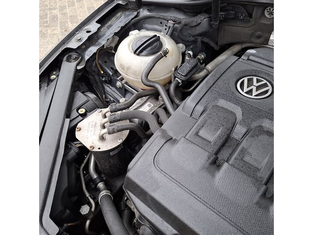Personenauto, volkswagen, golf, 1.6 tdi connected series, 2016 - afbeelding 18 van  47
