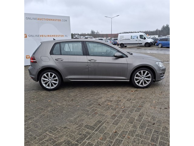 Personenauto, volkswagen, golf, 1.6 tdi connected series, 2016 - afbeelding 34 van  48