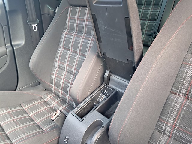 Personenauto, volkswagen, golf, 2.0 gti, zwart, 2010 - afbeelding 33 van  60