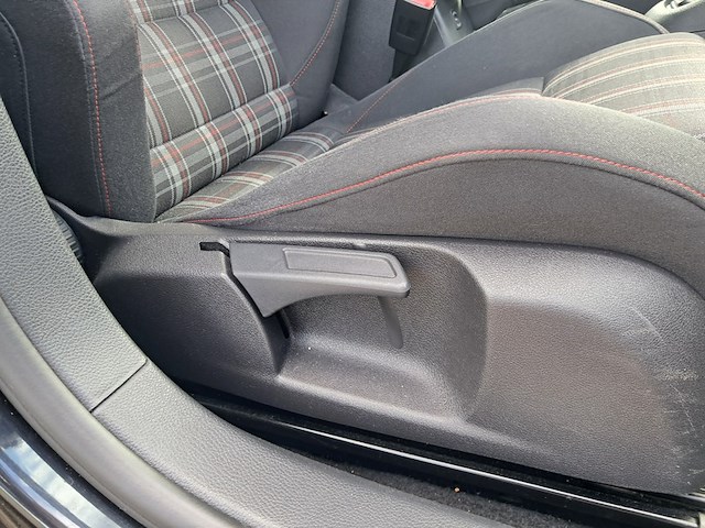 Personenauto, volkswagen, golf, 2.0 gti, zwart, 2010 - afbeelding 37 van  60