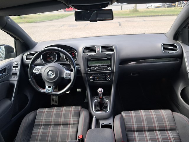 Personenauto, volkswagen, golf, 2.0 gti, zwart, 2010 - afbeelding 47 van  60